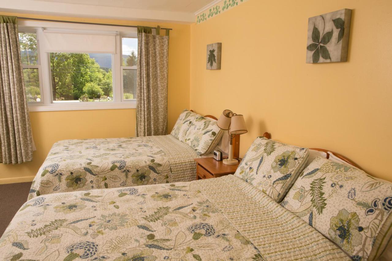 Governor's Rock Motel Shaftsbury Exteriör bild