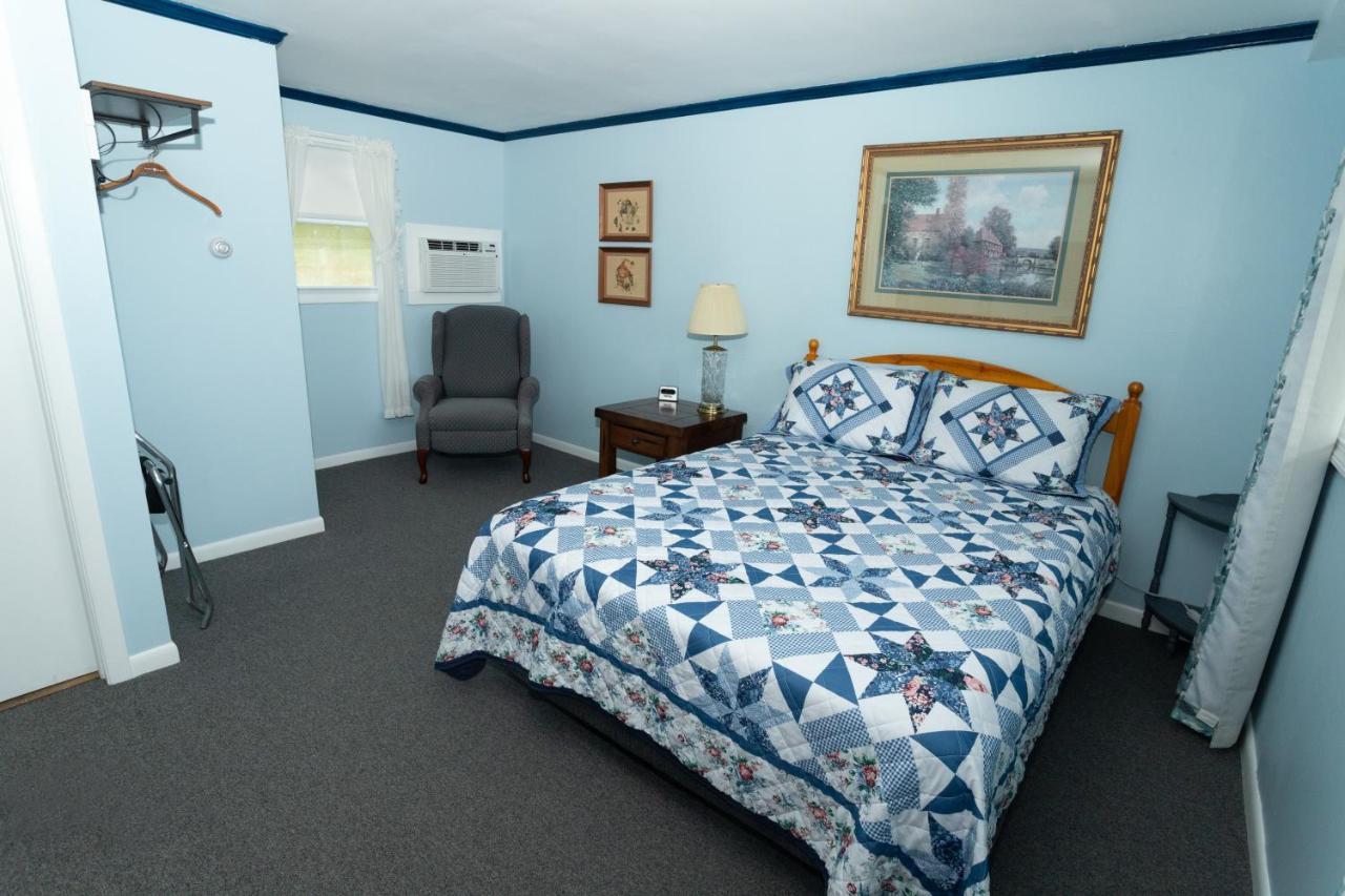 Governor's Rock Motel Shaftsbury Exteriör bild