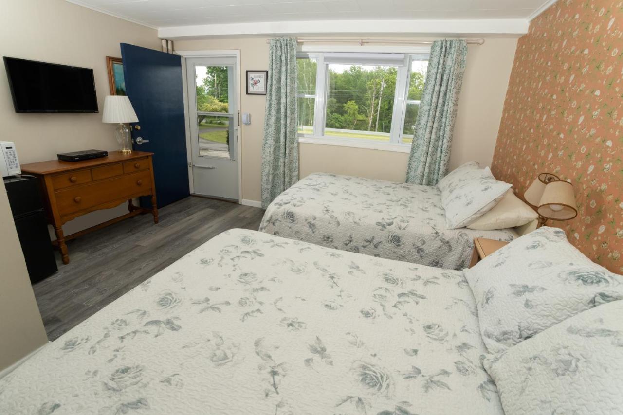 Governor's Rock Motel Shaftsbury Exteriör bild